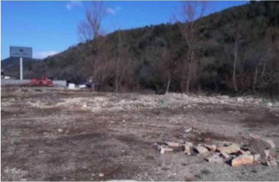 Plac 6.995 m² na magistrali Budva – Tivat – Kobaši